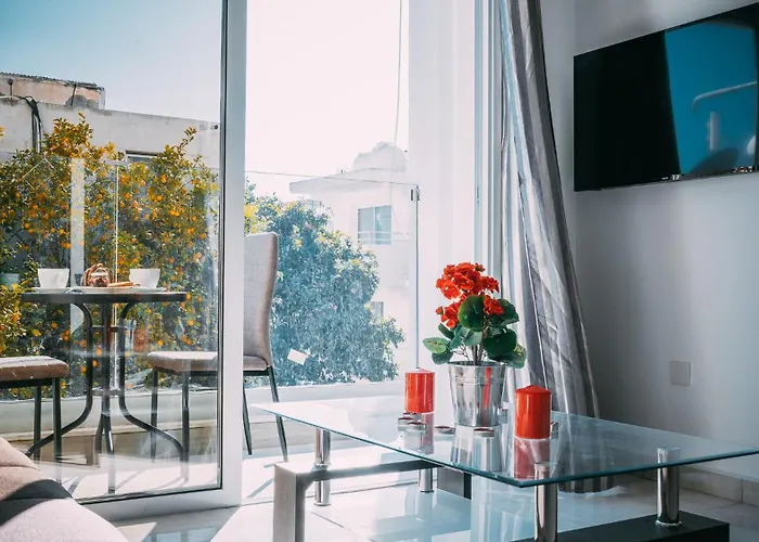 Pan Marie Apartments *